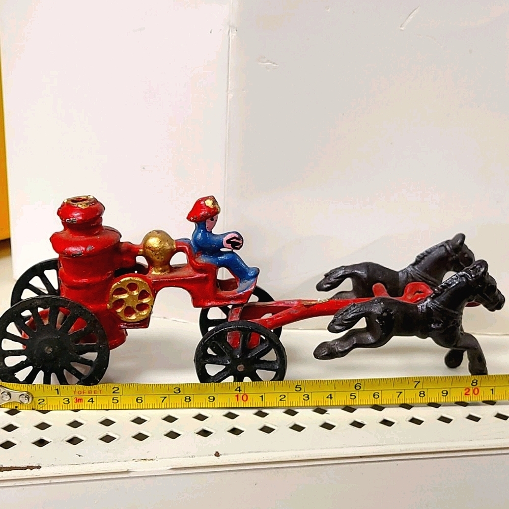 Antique1890's CAST IRON HORSE DRAWN FIRE ENGINE P… - Picture 1 of 10